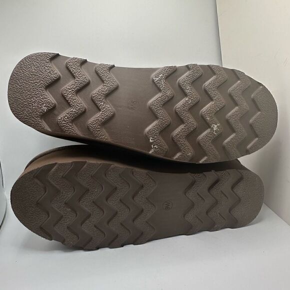 CUSHIONAIRE Women's Genuine Suede pull platform boot +Memory Foam 9 WIDE BROWN - Picture 5 of 7